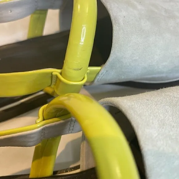 ❤️ GREY Suede and Lime Trim Sandel