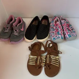 4 piece bundle size 1 tennis shoes sneakers sandals black gray pink brown