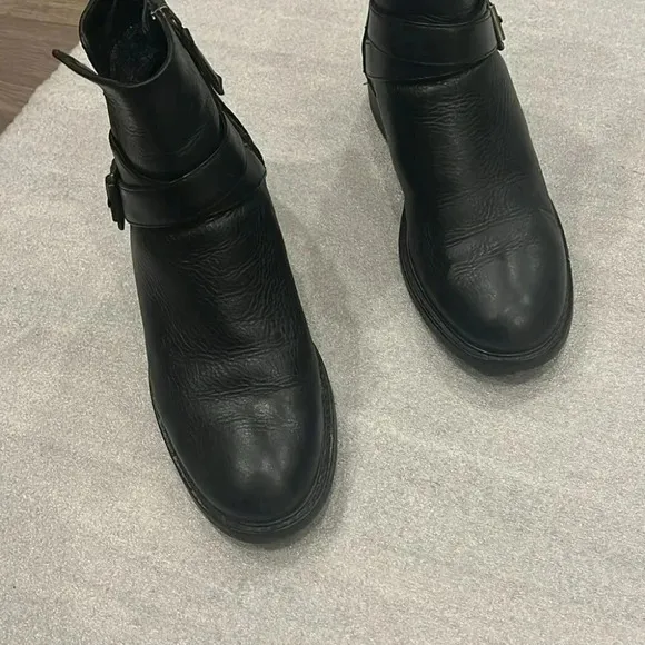 [6]Aquatalia  Bree Black Leather Ankle Waterproof Boots