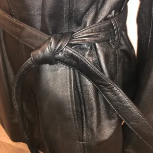A STAPLE✨Worthington Woman’s Black Leather Belted Jacket😍 NWOT