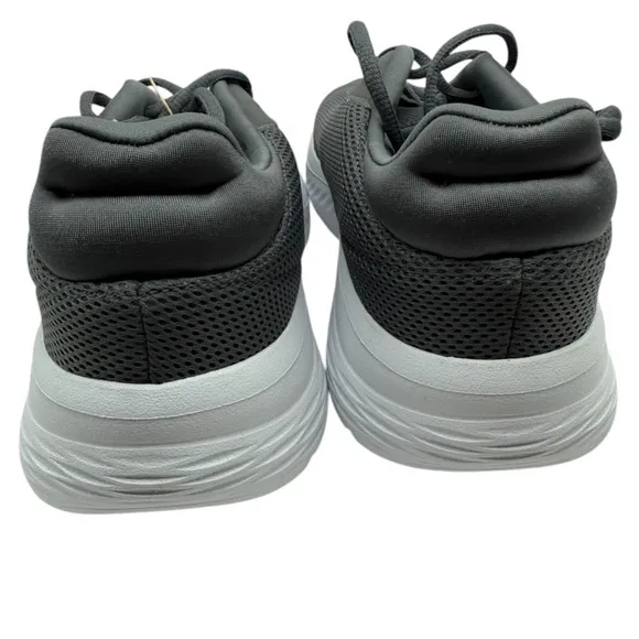 Adidas CLOUDFOAM COMFY Running Men's Sneakers Shoes Black / White SIZE 9.5