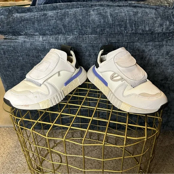 Adidas Futurepacer Boost Sneaker in White/Grey/Black