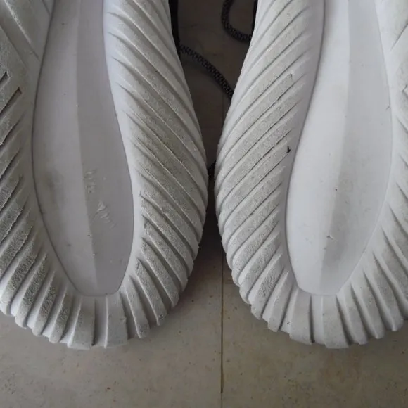 ADIDAS tubular mens shoes size 10 super comfortable btw