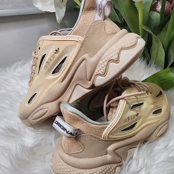 Adidas Wmns Ozweego Celox Shoes size5 new