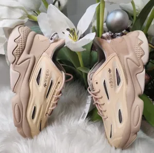 Adidas Wmns Ozweego Celox Shoes size5 new
