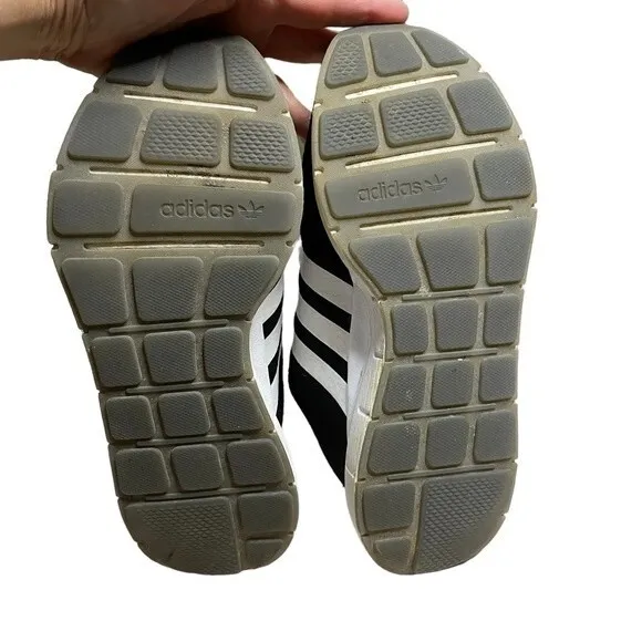 Adidas Women's Originals Swift Run X Running Training Athletic Shoes Size 9