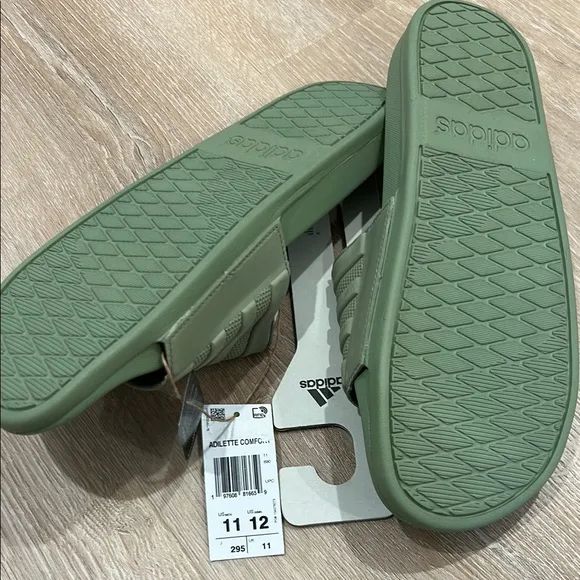 Adilette‎ Comfort Slide Sandals in Green