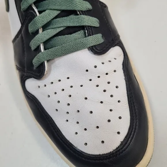 Air Jordan 1 Retro High OG “Clay Green” 2018 555088-135 Men’s Size 13 Sneakers