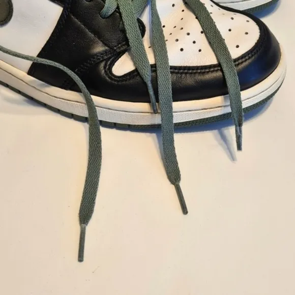 Air Jordan 1 Retro High OG “Clay Green” 2018 555088-135 Men’s Size 13 Sneakers