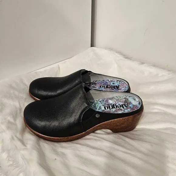 ALEGRIA Sereniti Obsidian Comfortable Wedge Leather Clogs Size 37/US 7-7.5 EUC