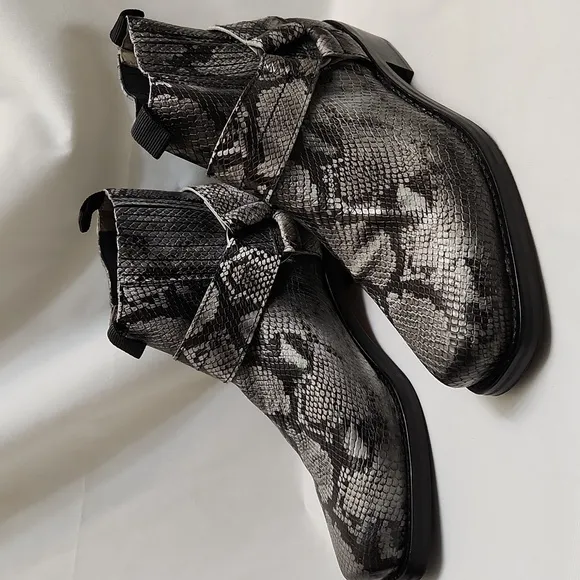 Allsaints Abbot Snakeskin Print Embossed Leather Casual Ankle Boots (M Size 10)