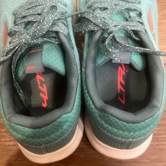 ALTRA Escalante 3 Women's Running Shoes, Dusty Teal, Size 6 Comfort, Lightweight
