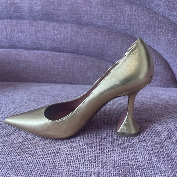 Ami pump - Amina Muaddi in Nappa soft gold leather size 36.