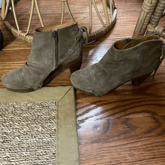 Anthropologie Coclico clog booties 36 Rare