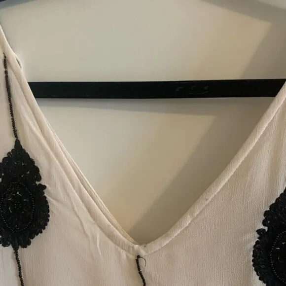 ANTHROPOLOGIE Moulinette Soeurs Embroidered Medallion Tassel Beaded Dress