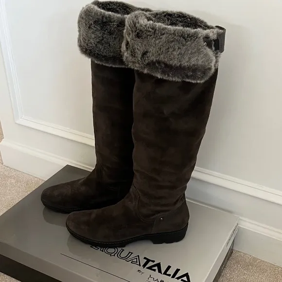 Aquatalia suede tall boot with faux fur lining Size 8.5 medium