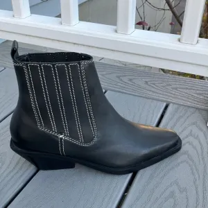 ASRA Western Leather Ankle Boots Black Size 7 NWOT
