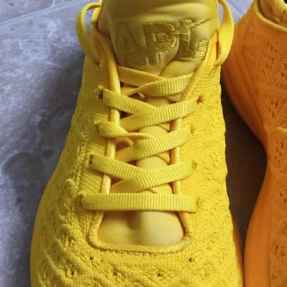 Athletic Propulsion Labs Techloom Yellow Running Shoes 7M (Wo.8½)