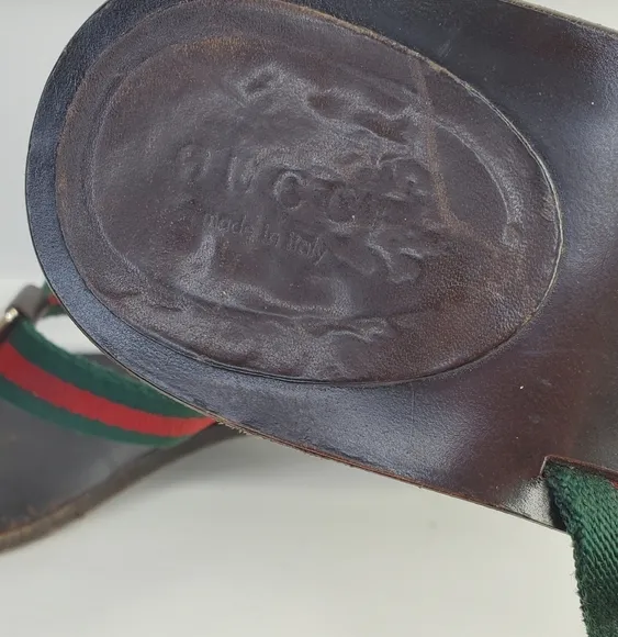 AUTHENTHIC Gucci Women's Brown Sandals with Green and Red Straps