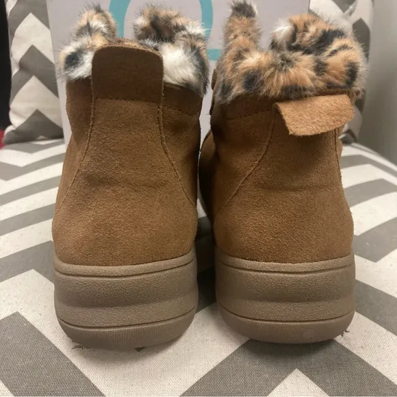Baretraps Augustine Leopard lace-up Bootie. Size 9M. New w/box.