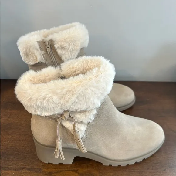 Baretraps DOLORS Women's Boots Taupe Ice Size 10W Wide. New without box. Warm!