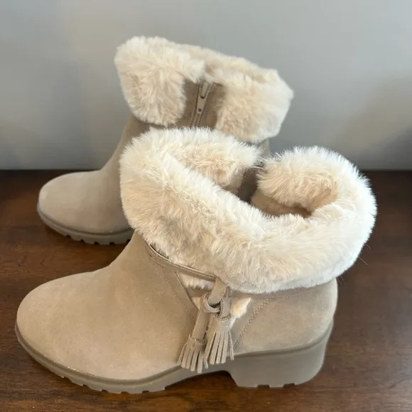 Baretraps DOLORS Women's Boots Taupe Ice Size 10W Wide. New without box. Warm!