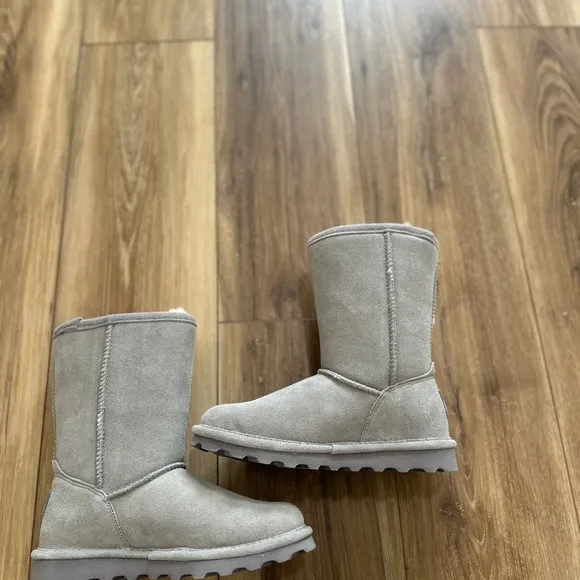 Bearpaw Classic Gray Women's Boots NWT size 5