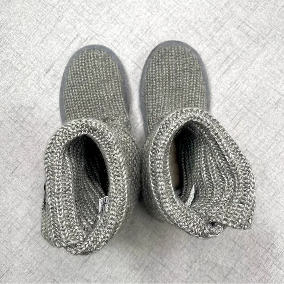 BearPaw Gray Sweater Boot Fall Winter Boots 6