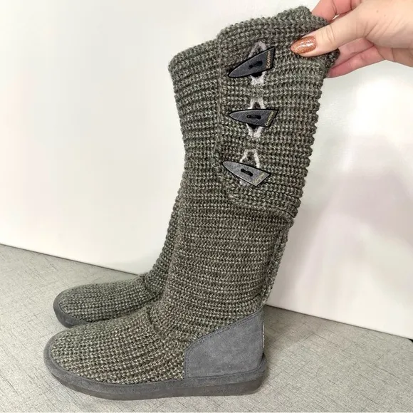 BearPaw Gray Sweater Boot Fall Winter Boots 6