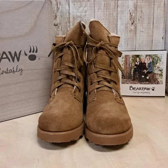 BEARPAW Krista Youth Boots in Hickory Size 3