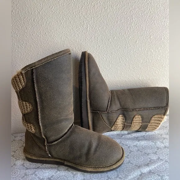 BearPaw~Warm~Cozy~Chestnut~Distressed~Suede Leather~Winter~Slip-On Boots~Size 9
