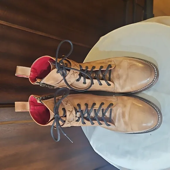 BedStu Era Boots Size 7 Excelent Pre Owened Condition , Combat Style, Super Soft