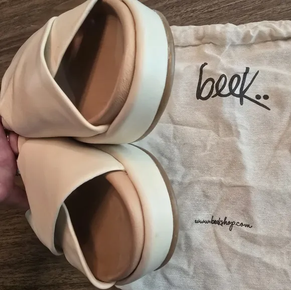 Beek Cream Slide Sandals Size 6 NWOT