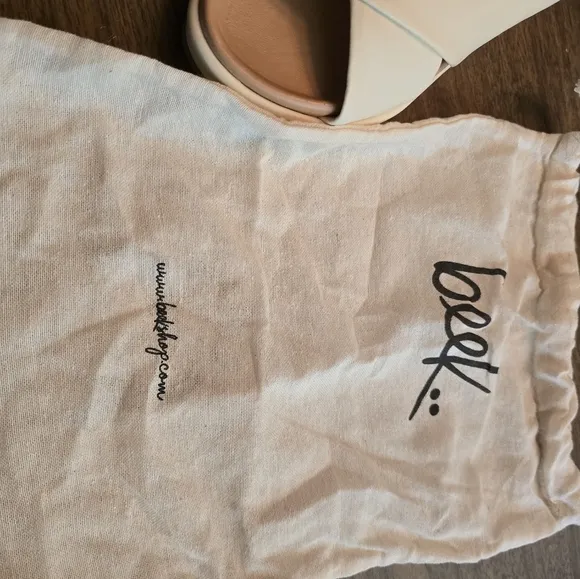 Beek Cream Slide Sandals Size 6 NWOT