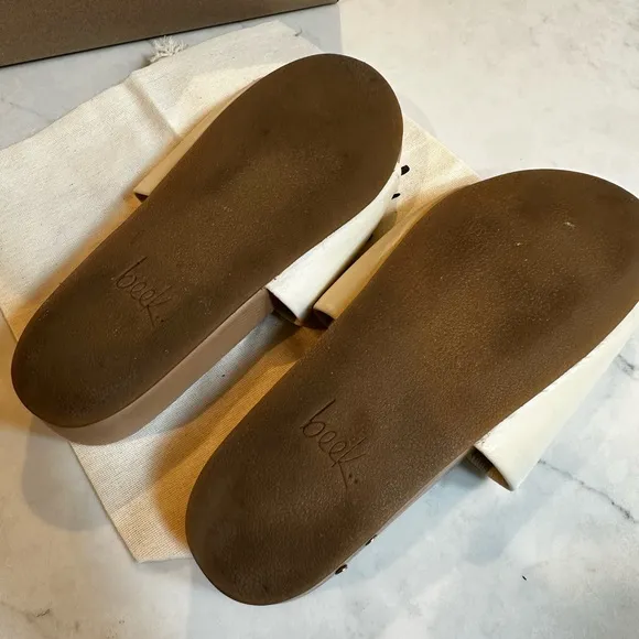 Beek Pelican Sandal in Egg Shell color with Handcrafted Leather