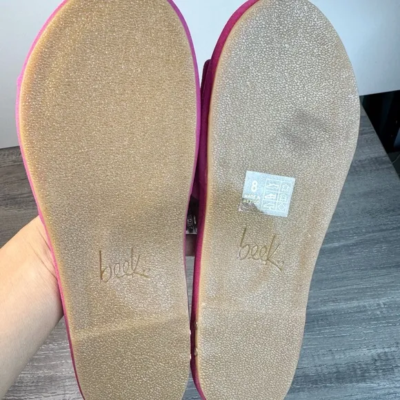 BEEK Puffbird Fuschia slide sandals size 8 $280 RARE