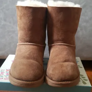 BIG KIDS UGG BAILEY BOW BOOT