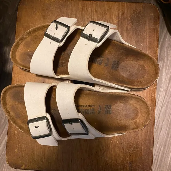 Birkenstock Cream Sandals