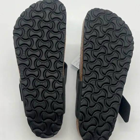 Birkenstock Gizeh Big Buckle Women's Size 7 Black Oiled Leather Sandals Shoes.