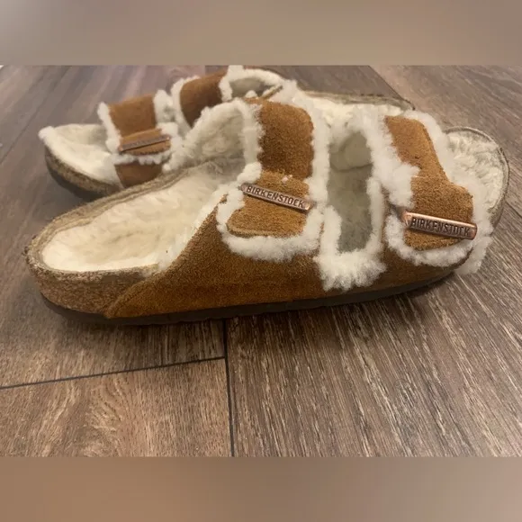 Birkenstock Shearling Lined Sandals - Brown and White