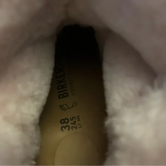 Birkenstock Uppsala shearling suede leather boots in size 7 euro 38 taupe/pink