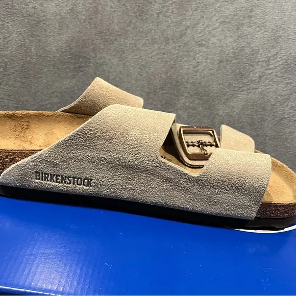 Birkenstock Women’s Arizona Sandals Suede Taupe size 8 US 39 EU
