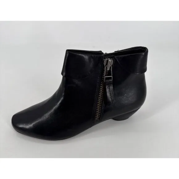 Black Leather Ankle Boots With Side Zipper