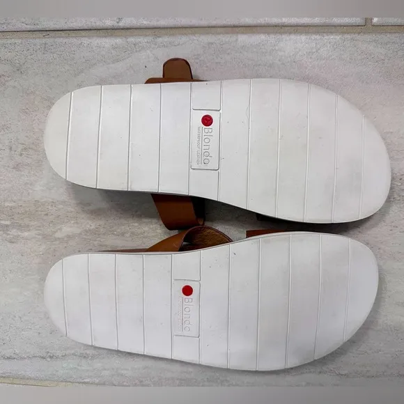 Blondo Waterproof Leather Sandals Size 7