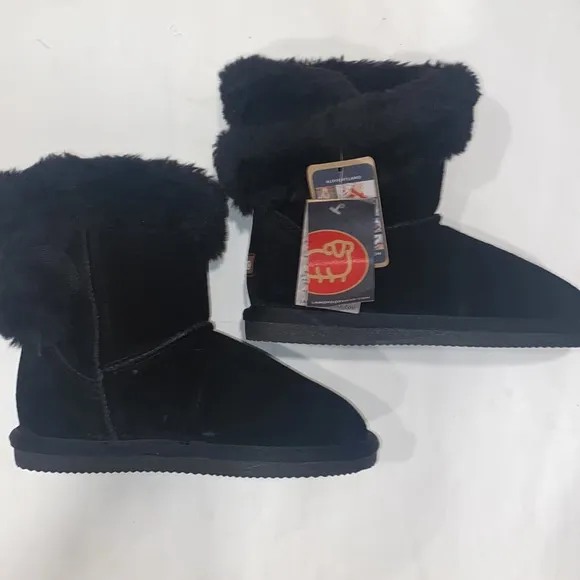 Boots Lamo NEW Black Suede warm winter size Youth 4 kids