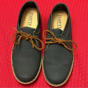Born Nuala Navy Blue Shoes Size 10 Men’s 42 EUC Suede Leather