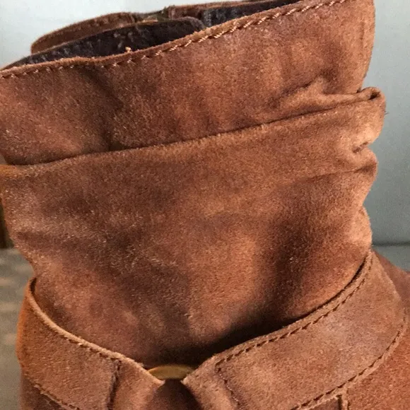 Born Ouvea brown suede distressed zip ankle boots tassel western cowgirl country