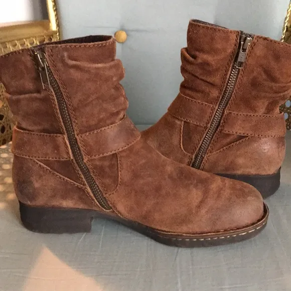 Born Ouvea brown suede distressed zip ankle boots tassel western cowgirl country