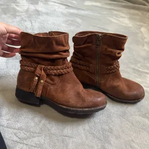 Born Ouvea Suede Ankle Boots