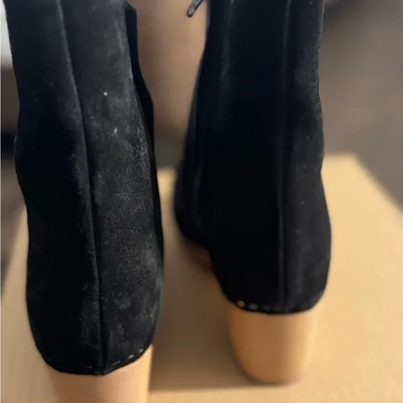 Brand New Dôen Boots